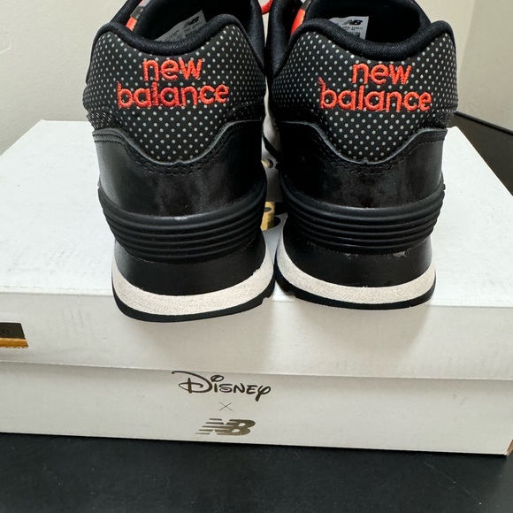 Disney/NB Minnie Mouse shoes - Picture 4 of 6